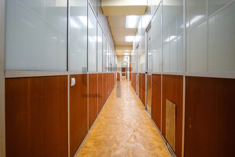 Prédio para Arrendamento em Sacavém e Prior Velho Foto 29