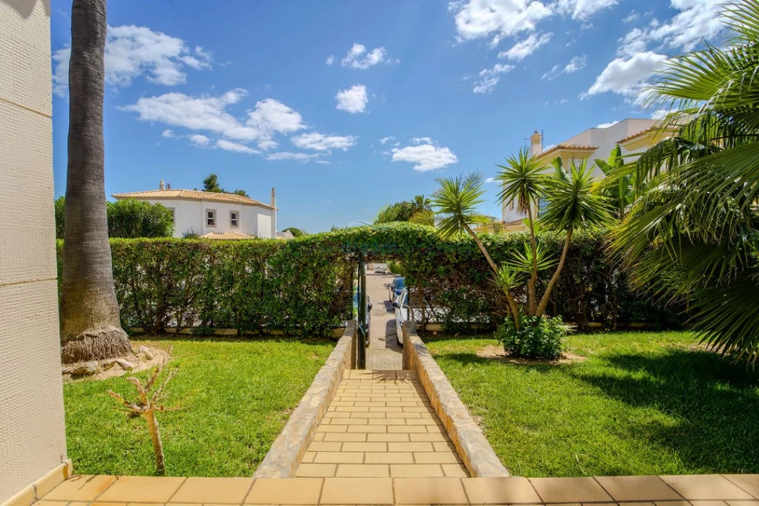 Moradia T3 para Venda em Albufeira e Olhos de Água Foto 39