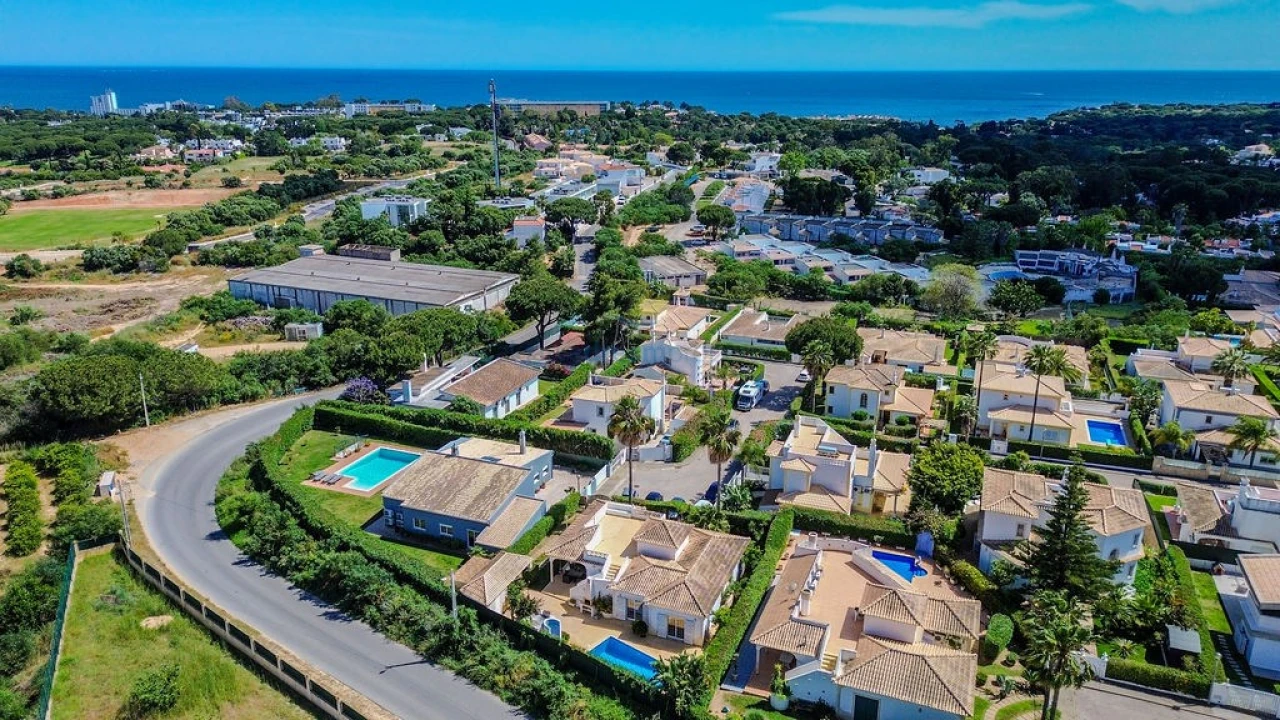 Moradia T3 para Venda em Albufeira e Olhos de Água Foto 41