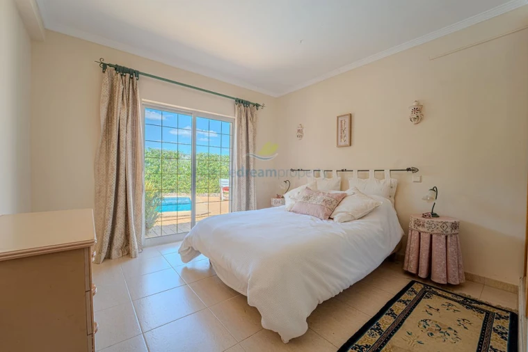 Moradia T3 para Venda em Albufeira e Olhos de Água Foto 21