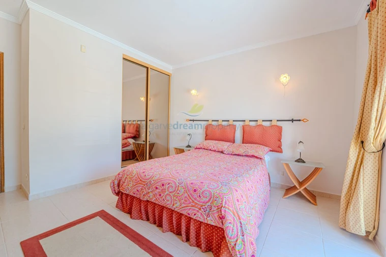 Moradia T3 para Venda em Albufeira e Olhos de Água Foto 24