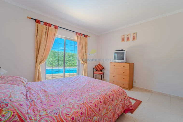 Moradia T3 para Venda em Albufeira e Olhos de Água Foto 25