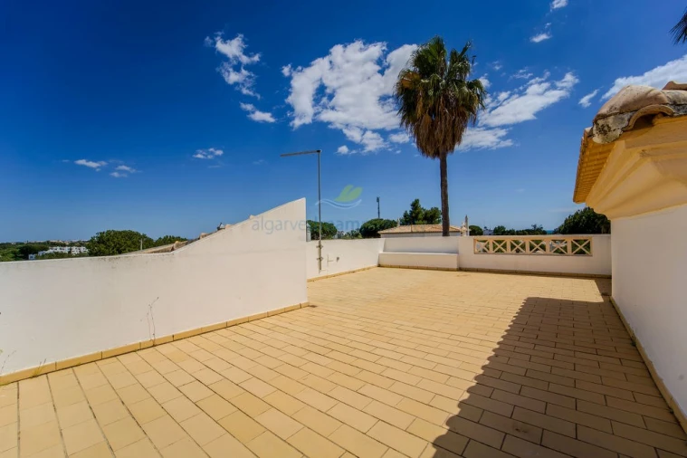 Moradia T3 para Venda em Albufeira e Olhos de Água Foto 33