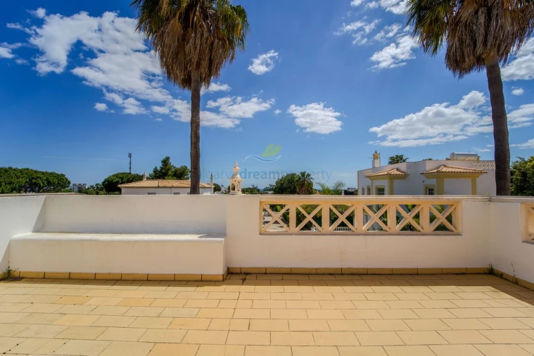 Moradia T3 para Venda em Albufeira e Olhos de Água Foto 36