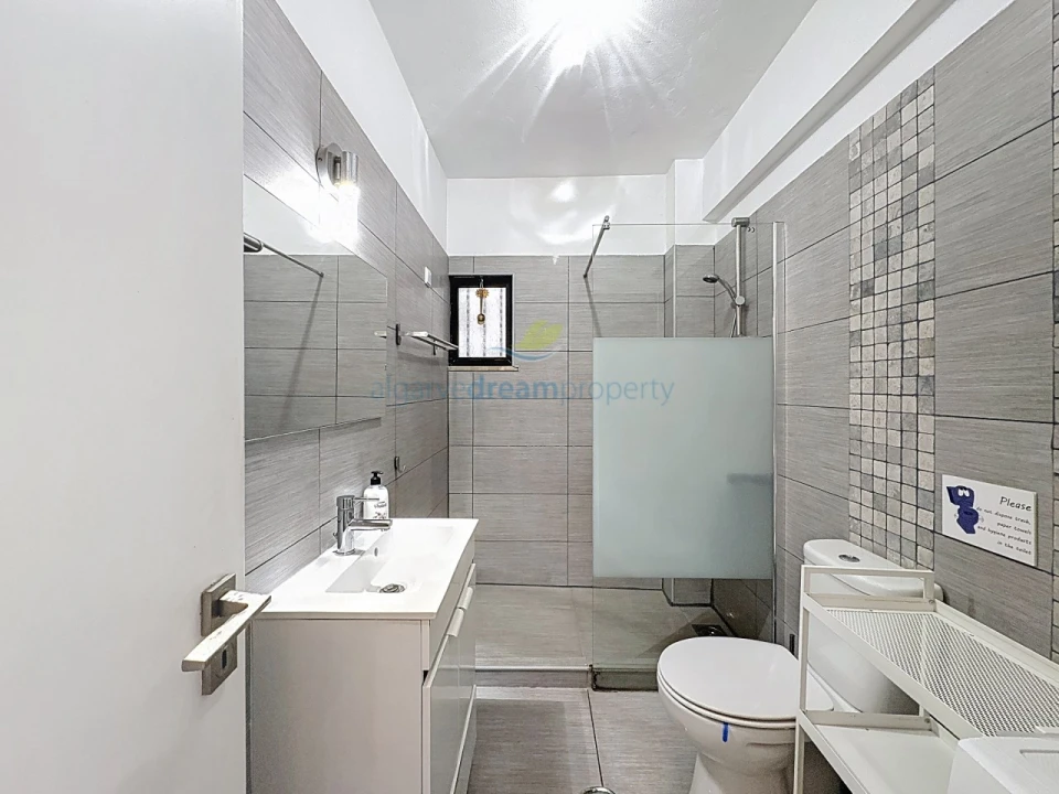 Apartamento T1 para Venda em Albufeira e Olhos de Água Foto 24