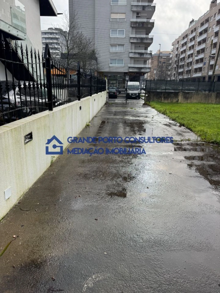 Armazém para Arrendamento em Aguas Santas Foto 2