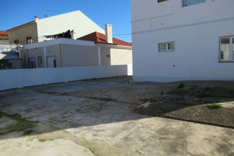 Moradia T1 para Venda em São João Baptista Foto 4