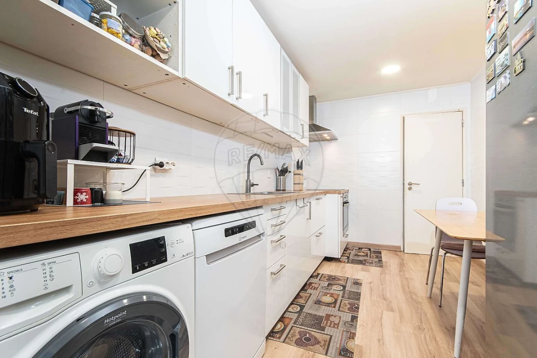 Apartamento T2 para Venda em Queluz e Belas Foto 9