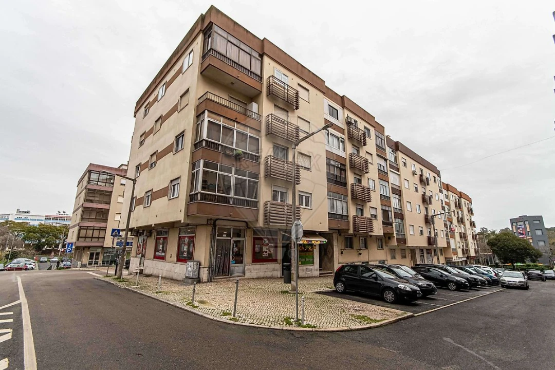 Apartamento T2 para Venda em Queluz e Belas Foto 19