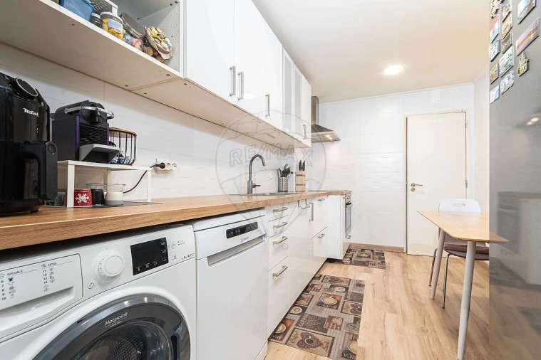 Apartamento T2 para Venda em Queluz e Belas Foto 9