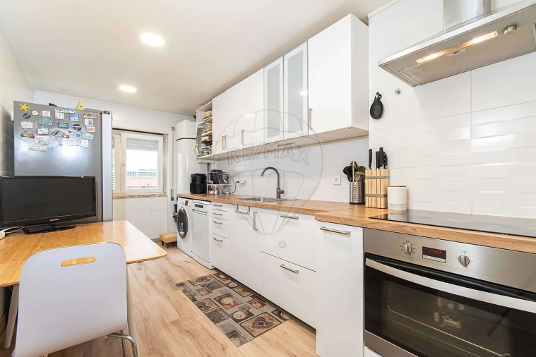 Apartamento T2 para Venda em Queluz e Belas