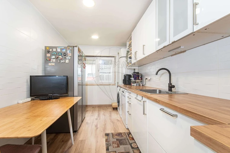 Apartamento T2 para Venda em Queluz e Belas Foto 10