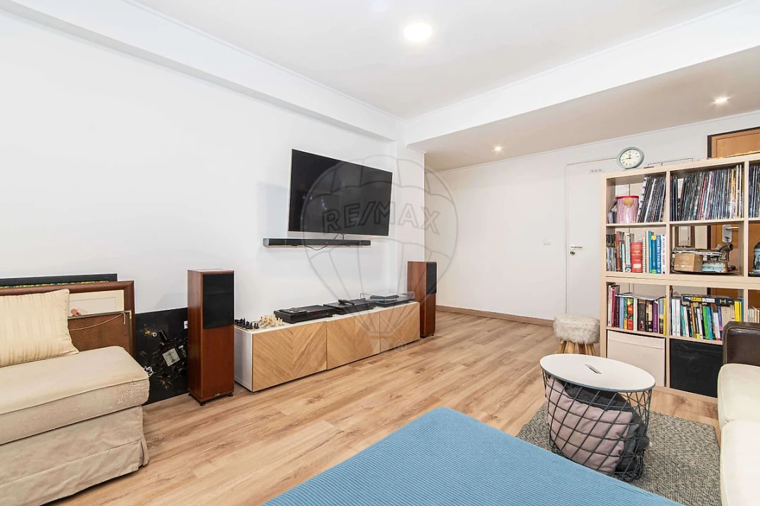 Apartamento T2 para Venda em Queluz e Belas Foto 7