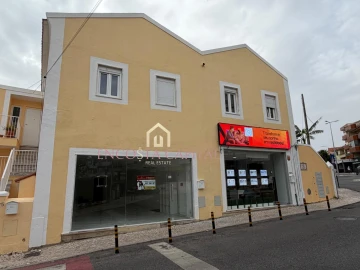 Negócio para Venda em Carcavelos e Parede