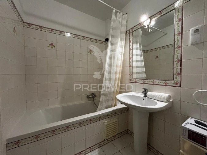 Apartamento T2 para Venda em Quarteira Foto 10