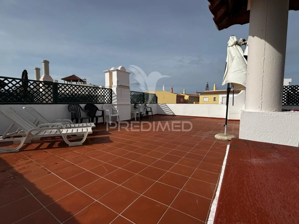 Apartamento T2 para Venda em Quarteira Foto 13