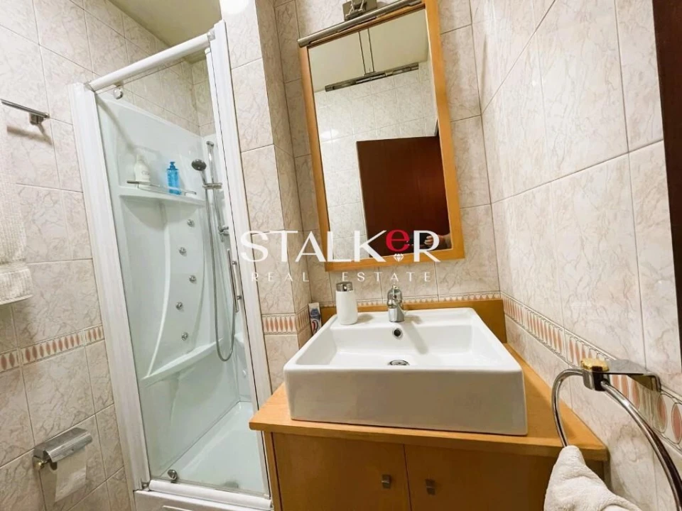 Moradia T4 para Venda em Madalena Foto 12