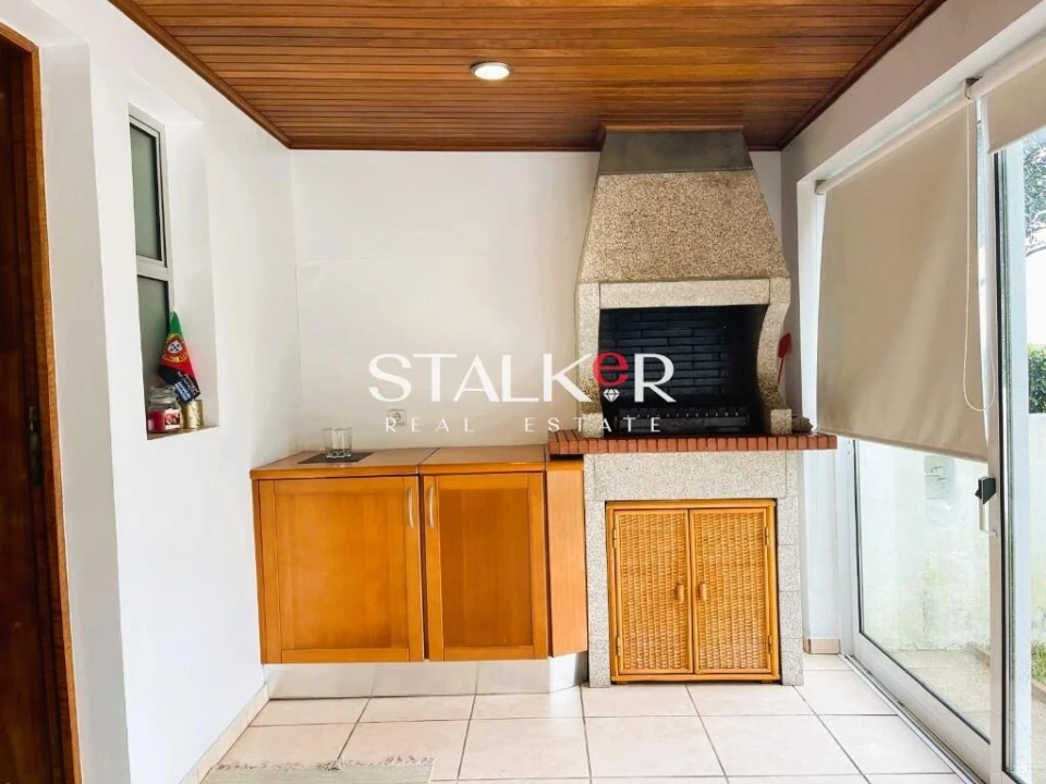 Moradia T4 para Venda em Madalena Foto 22