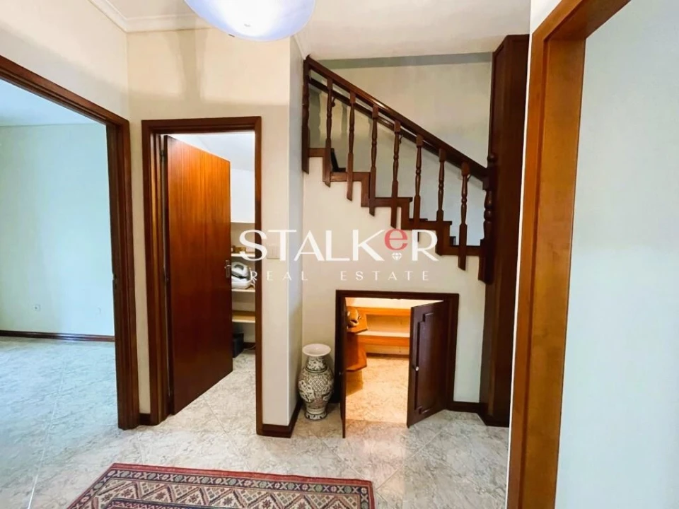 Moradia T4 para Venda em Madalena Foto 5