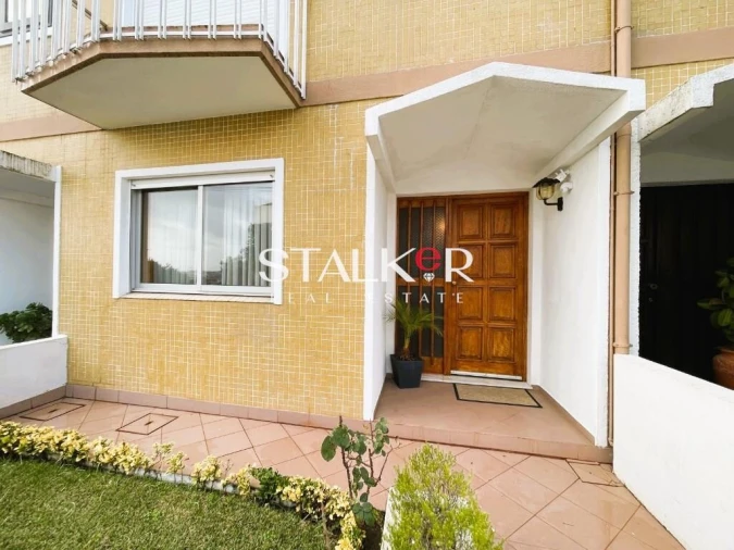 Moradia T4 para Venda em Madalena Foto 28