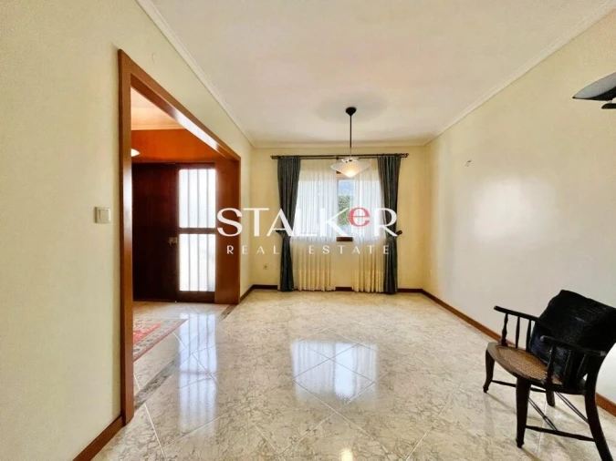 Moradia T4 para Venda em Madalena Foto 7