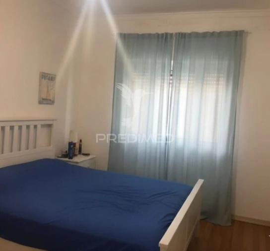Apartamento T2 para Venda em Queluz e Belas Foto 3