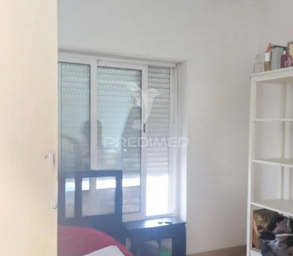Apartamento T2 para Venda em Queluz e Belas Foto 4