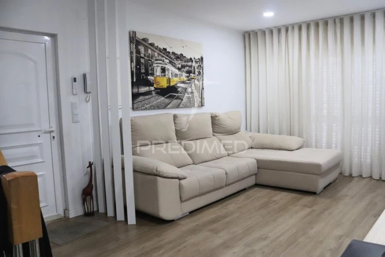 Moradia T4 para Venda em Quinta do Conde Foto 4