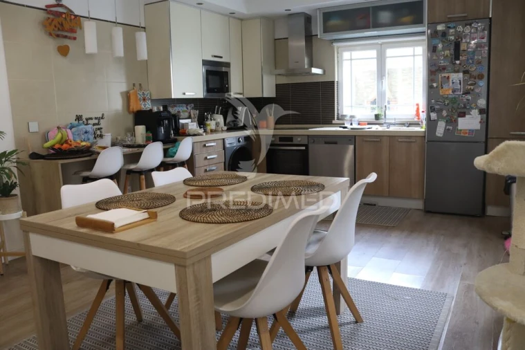 Moradia T4 para Venda em Quinta do Conde Foto 1