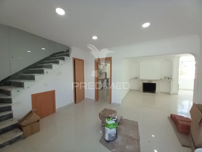 Moradia T3 para Venda em Carcavelos e Parede Foto 11