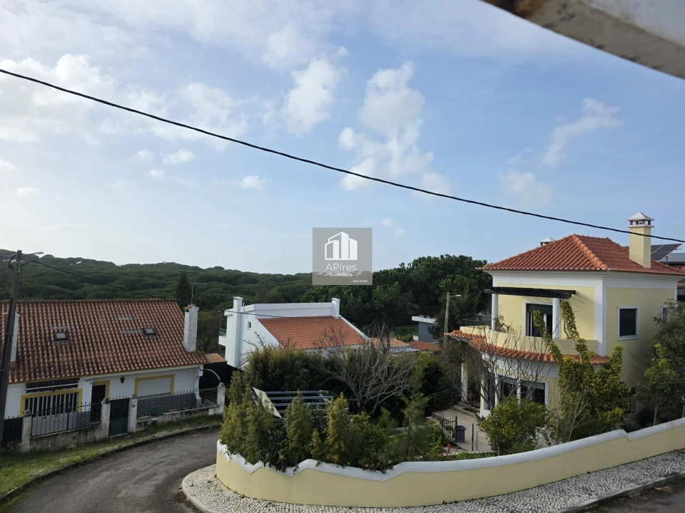 Moradia T4 para Venda em Charneca de Caparica e Sobreda Foto 4