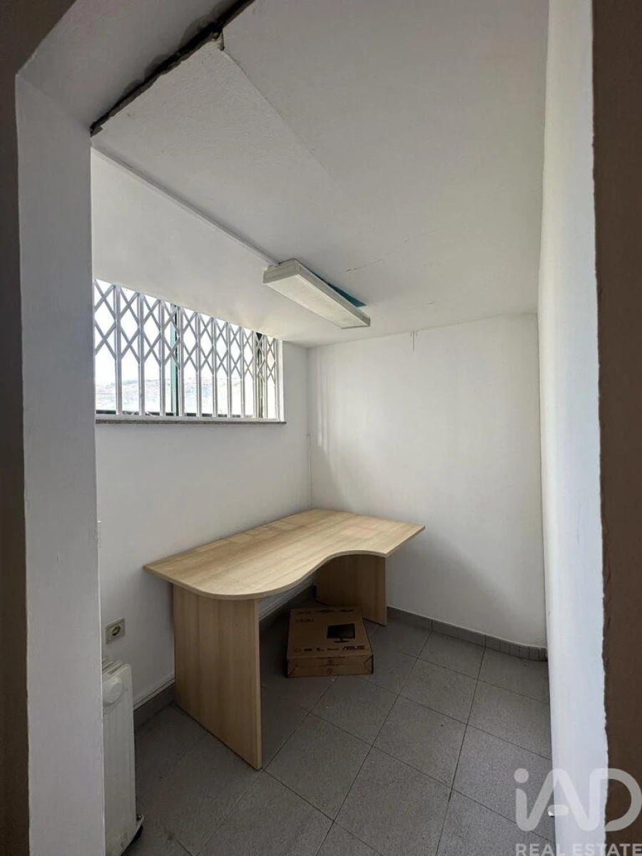 Loja para Venda em Peso da Régua e Godim Foto 6