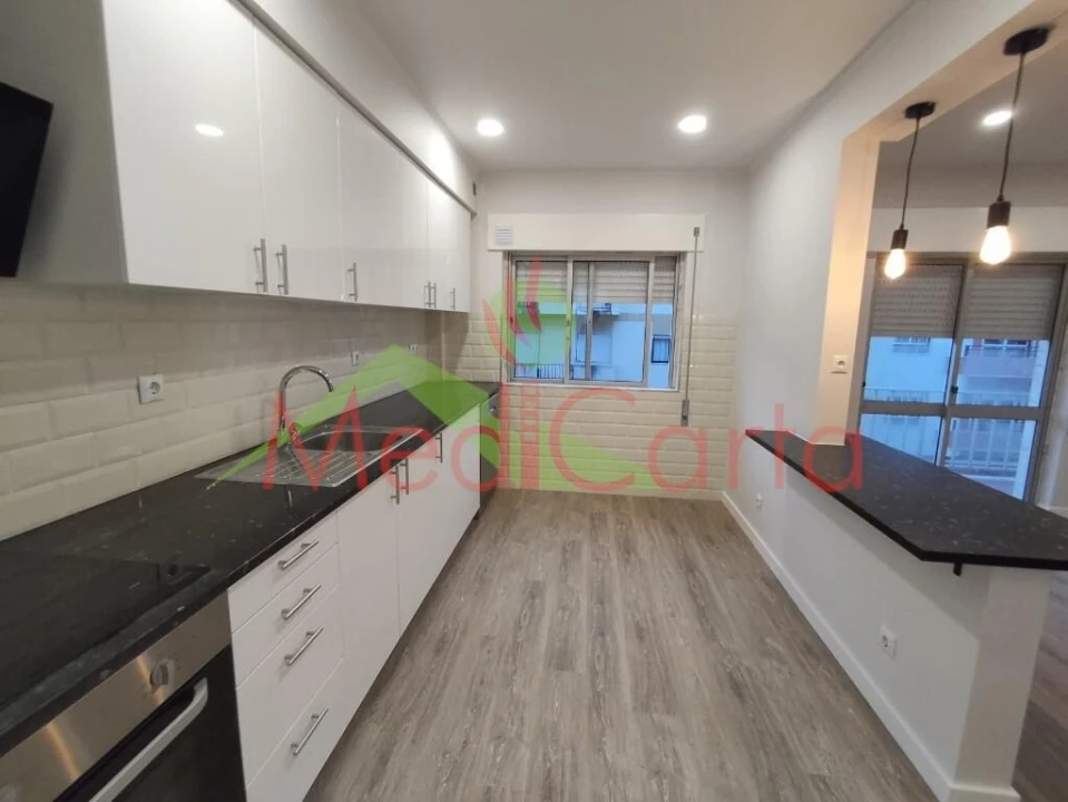 Apartamento T1 para Venda em Cartaxo e Vale da Pinta Foto 8