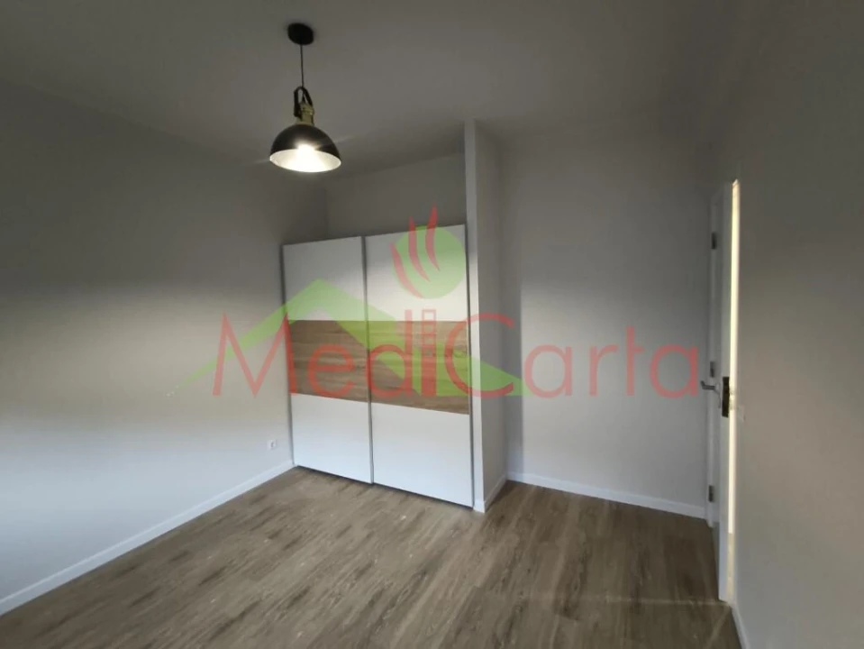 Apartamento T1 para Venda em Cartaxo e Vale da Pinta Foto 17