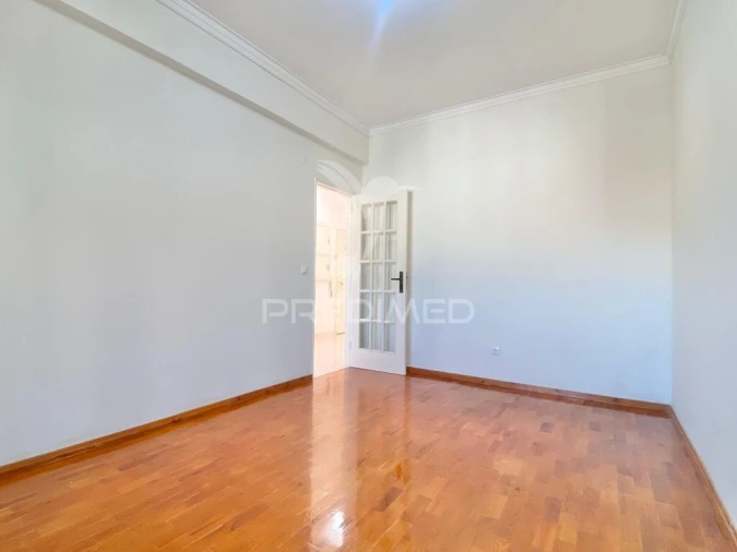 Apartamento T3 para Venda em Santa Iria de Azoia, São João da Talha e Bobadela Foto 13