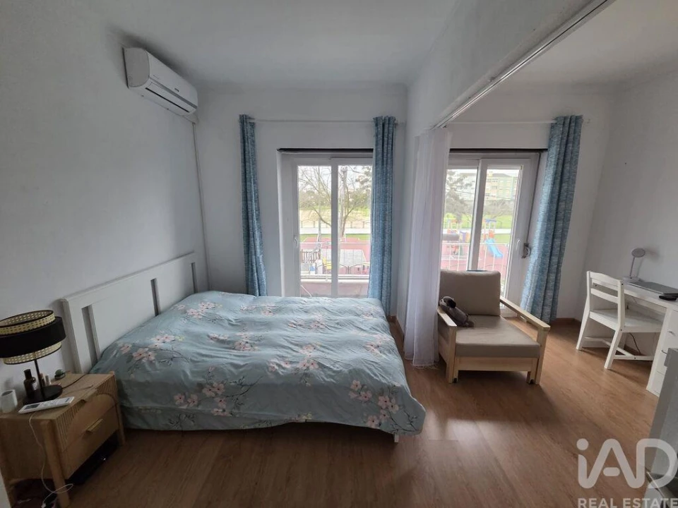 Apartamento T1 para Venda em Pinhal Novo Foto 1