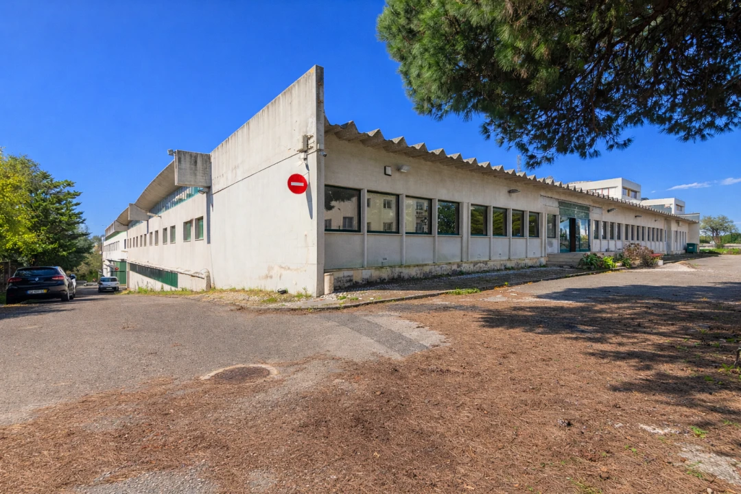 Armazém para Venda em Carnaxide e Queijas Foto 16