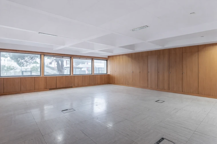 Armazém para Venda em Carnaxide e Queijas Foto 5