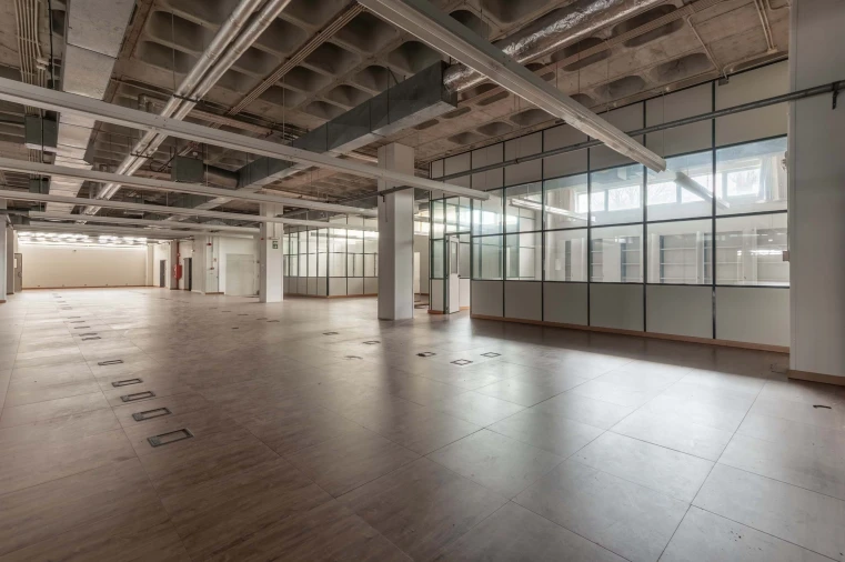 Armazém para Venda em Carnaxide e Queijas Foto 10