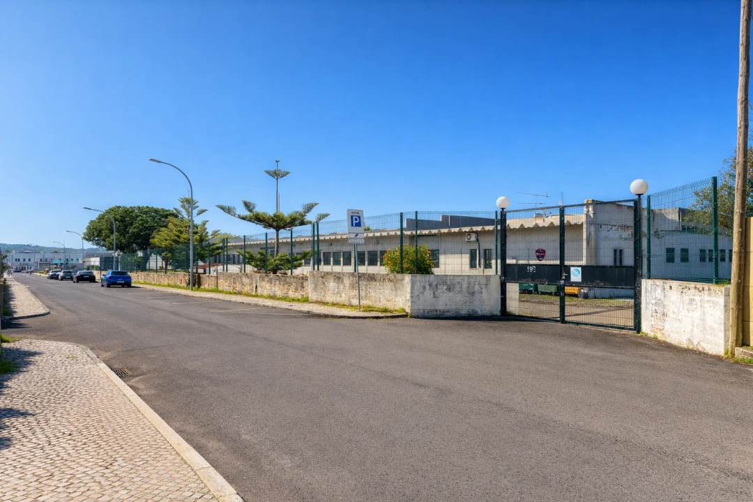 Armazém para Venda em Carnaxide e Queijas Foto 1