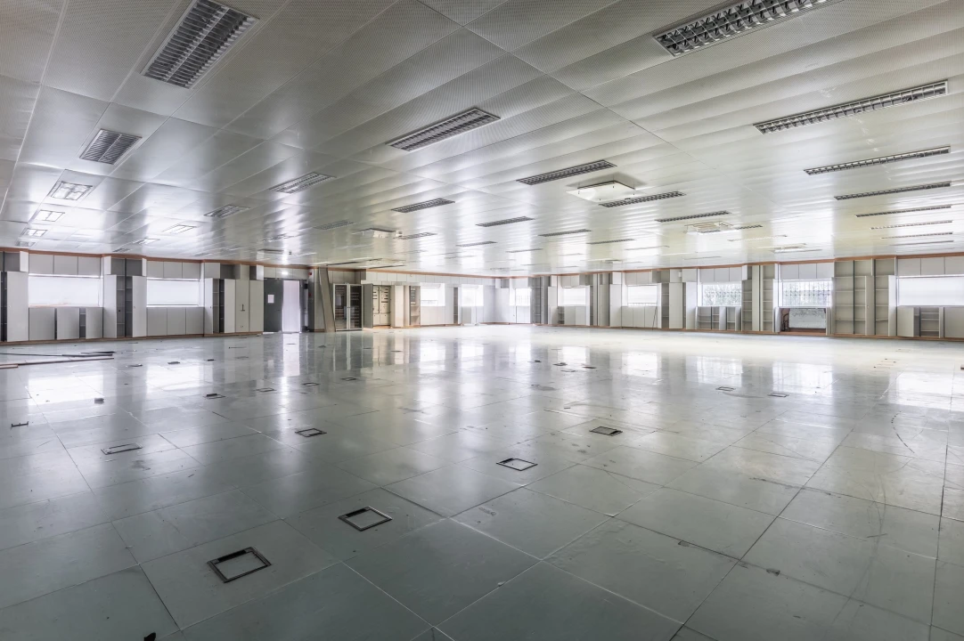 Armazém para Venda em Carnaxide e Queijas Foto 12