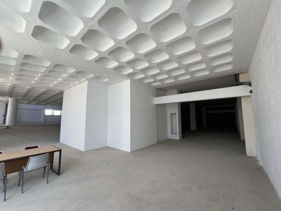 Armazém para Venda em Sacavém e Prior Velho Foto 6