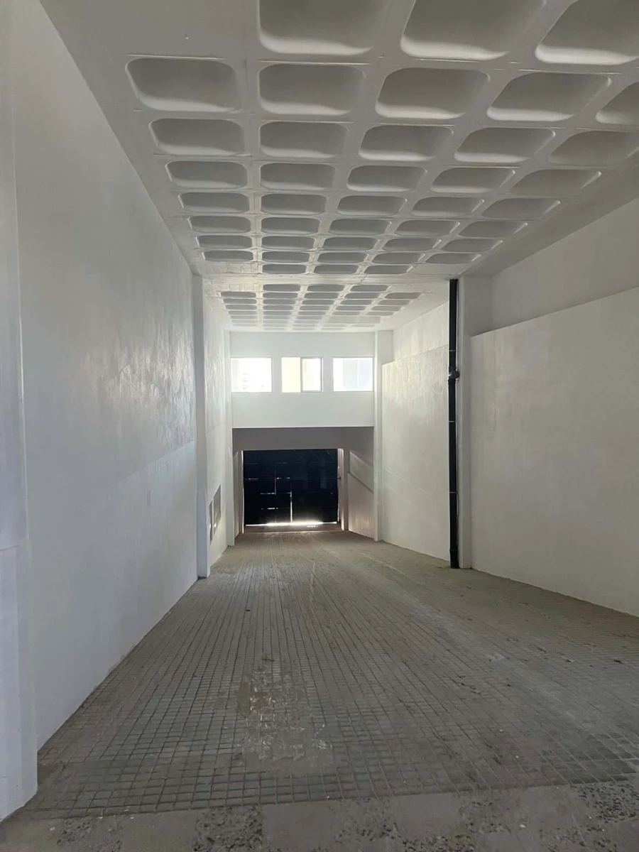 Armazém para Venda em Sacavém e Prior Velho Foto 4