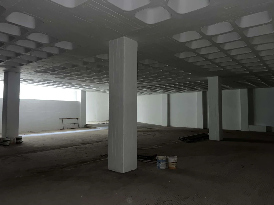 Armazém para Venda em Sacavém e Prior Velho Foto 19