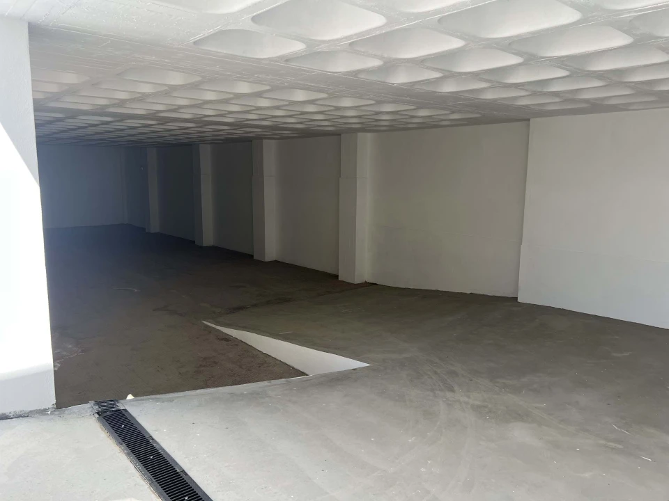 Armazém para Venda em Sacavém e Prior Velho Foto 8