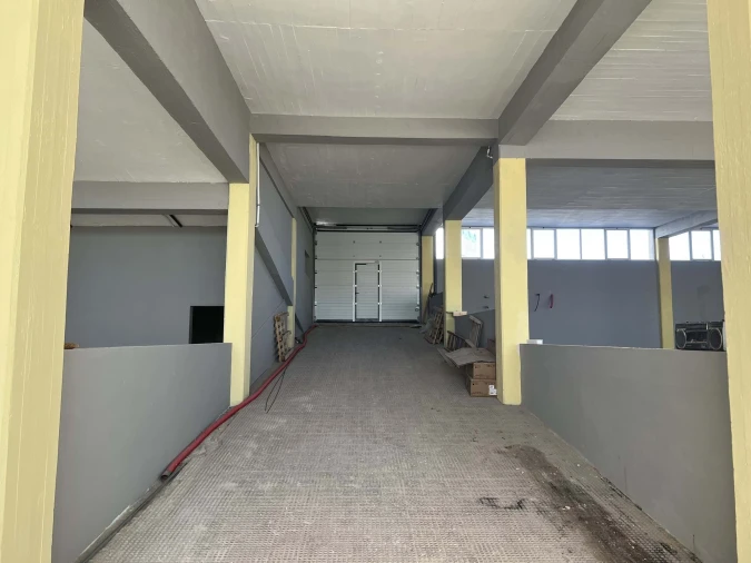 Armazém para Venda em Sacavém e Prior Velho Foto 4