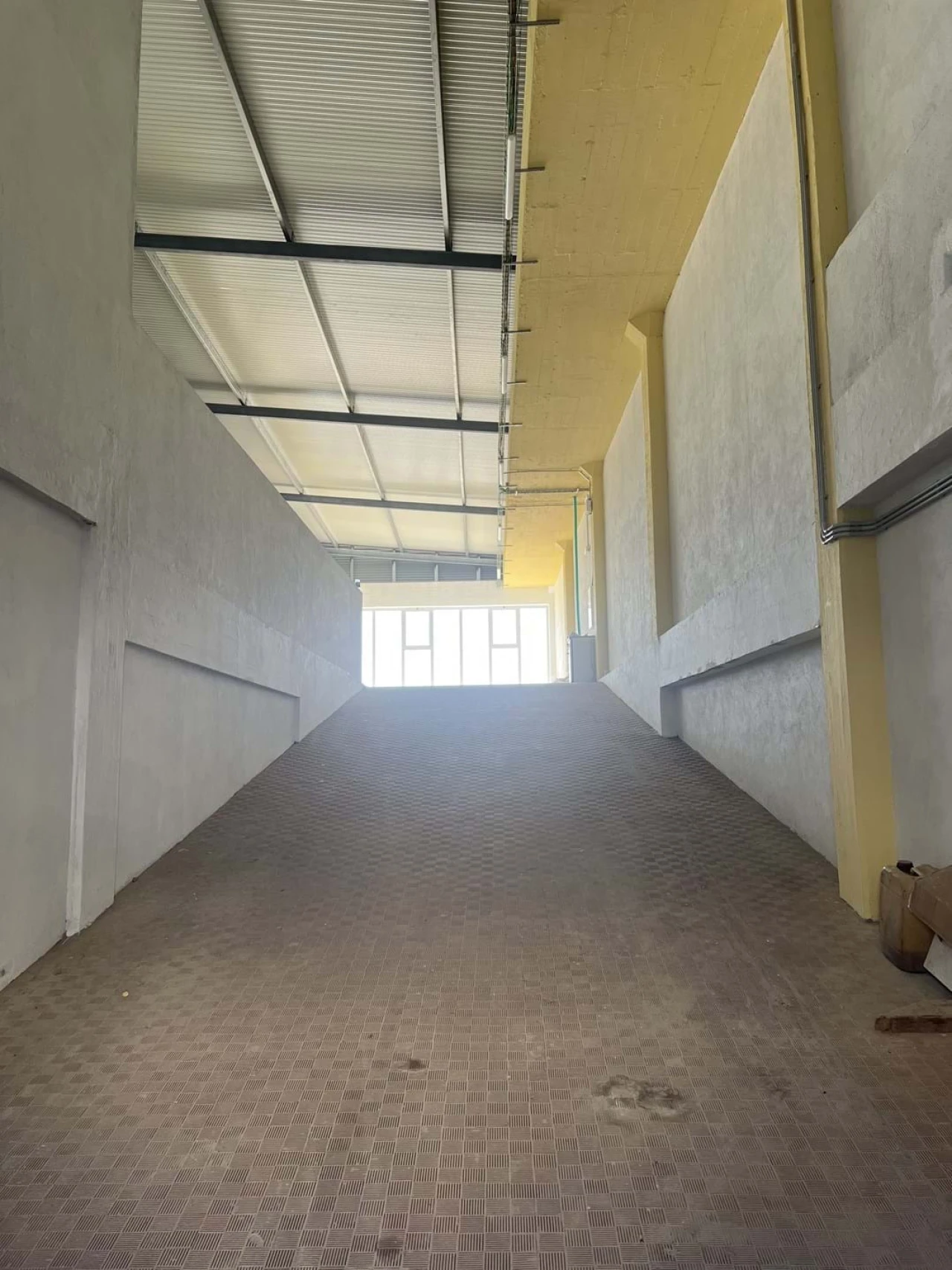 Armazém para Venda em Sacavém e Prior Velho Foto 4