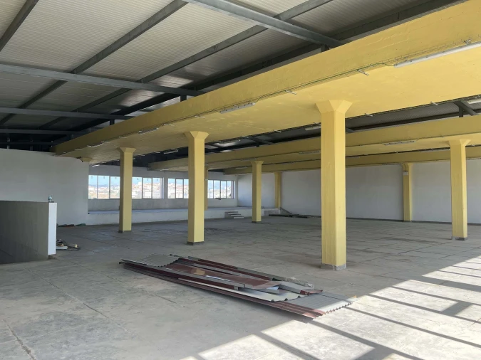 Armazém para Venda em Sacavém e Prior Velho Foto 8