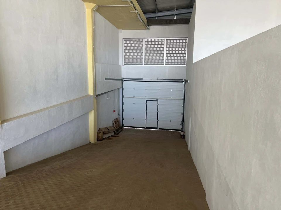 Armazém para Venda em Sacavém e Prior Velho Foto 5