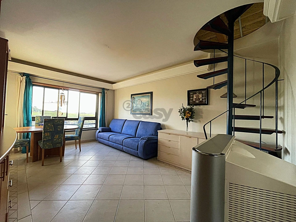 Apartamento T2 para Venda em Barcarena Foto 3